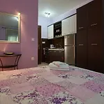 Afroditis House *
