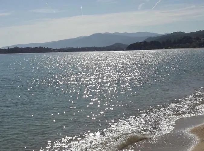 Afroditis House 公寓 *