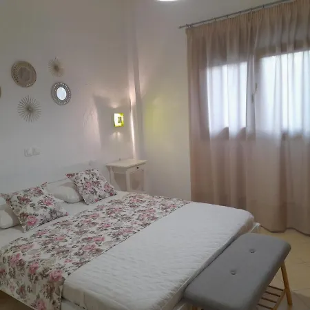 Afroditis House * Ормос-Панайяс